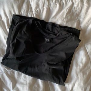 Women’s shirt sleeve top